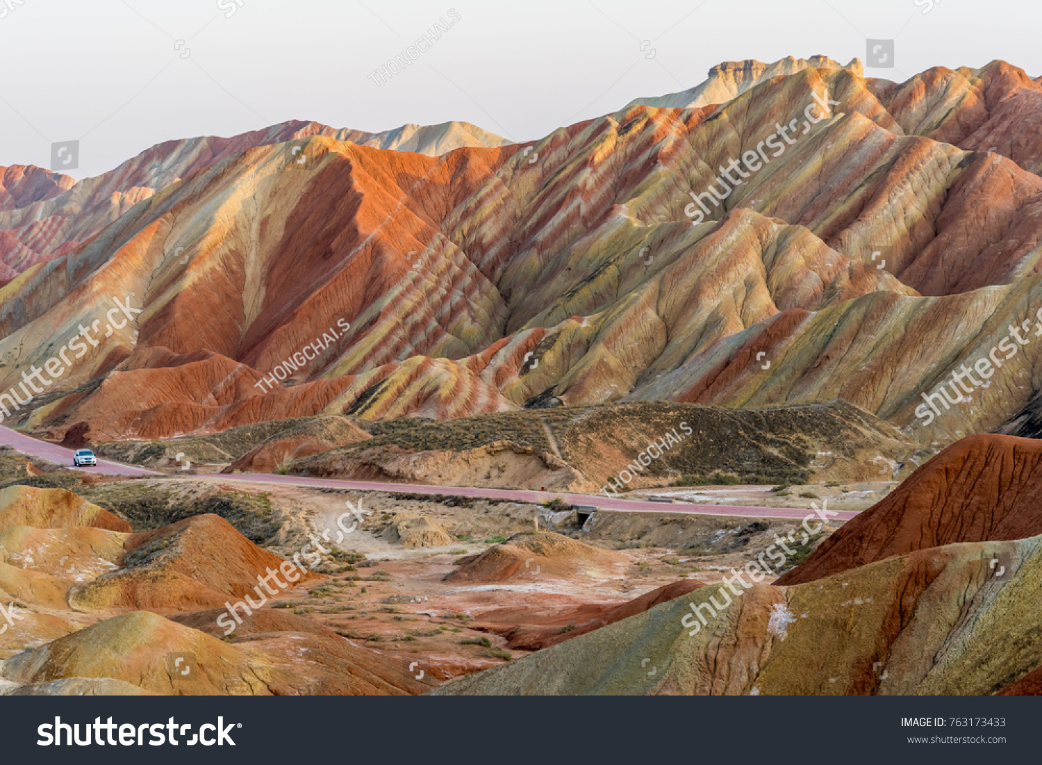 Lanzhou & Zhangye Danxia 2-Day Rainbow Mountains Tour