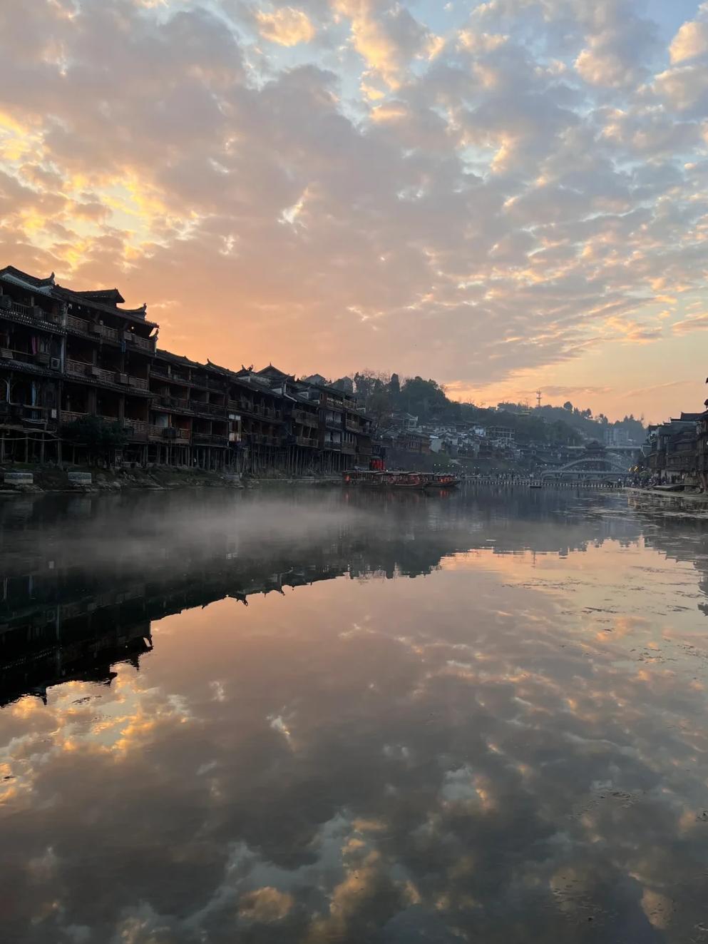 Zhangjiajie & Beyond: Avatar & Phoenix Lands 11-Day China Tour