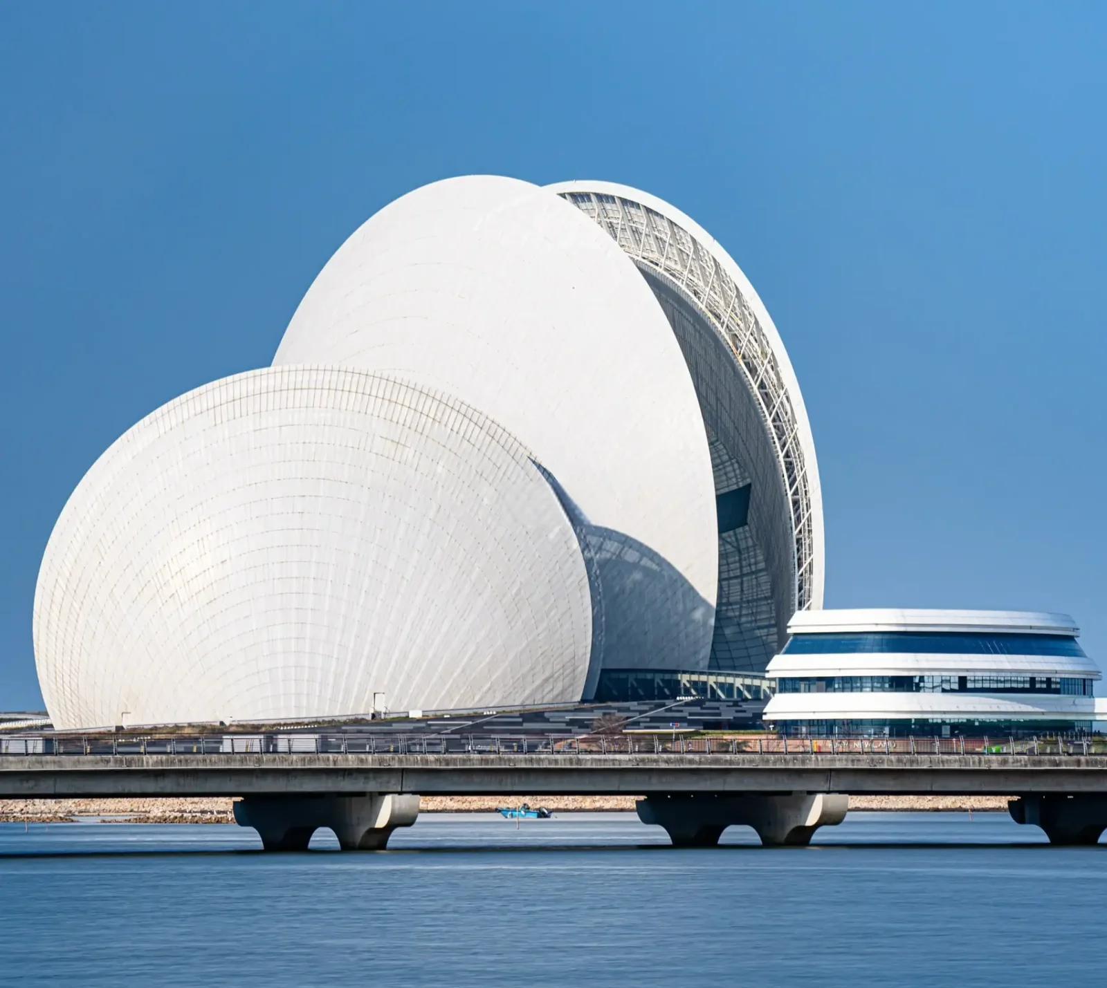 Hainan & Beyond: Island & Rainforest 15-Day China Tour