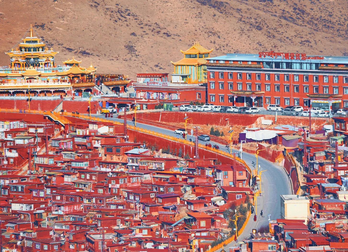Guizhou & Beyond: Tea Horse Road 15-Day China Tour