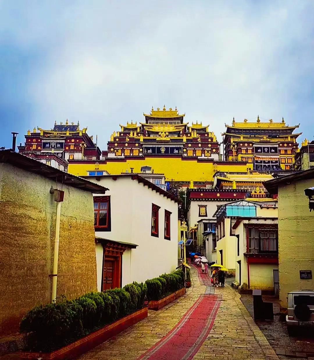 Inner Mongolia & Beyond: Desert & Grassland 13-Day China Tour