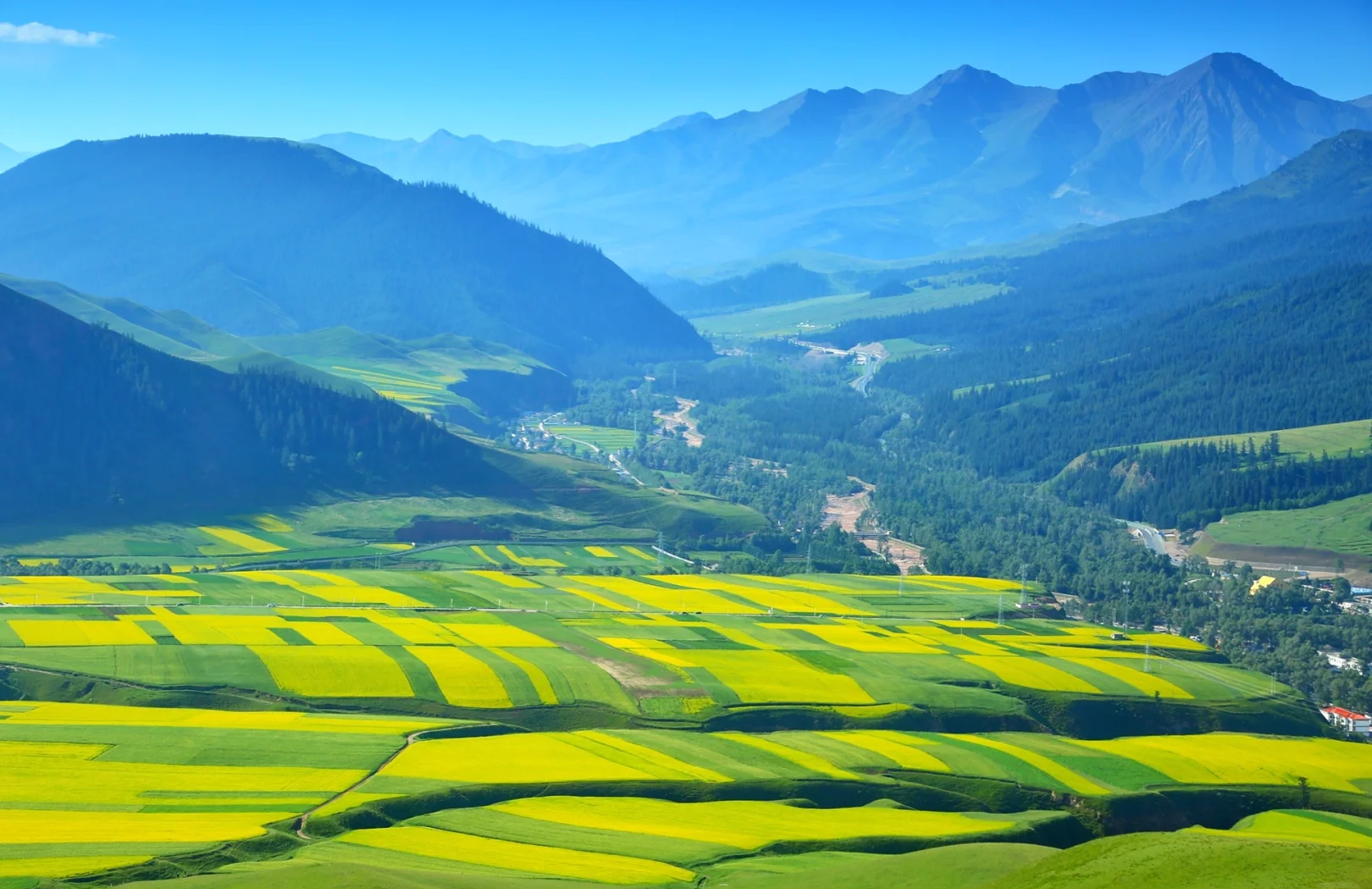 Qinghai & Gansu Loop & Beyond: Tibetan Plateau 3-Day China Tour III