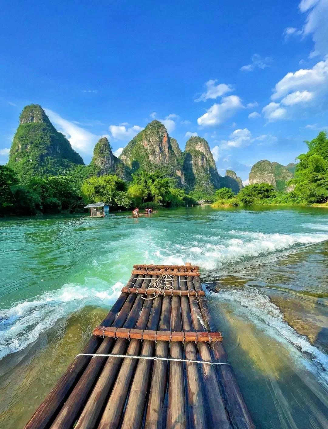 Guilin & Beyond: Panda & Spicy Sichuan 3-Day China Tour IV