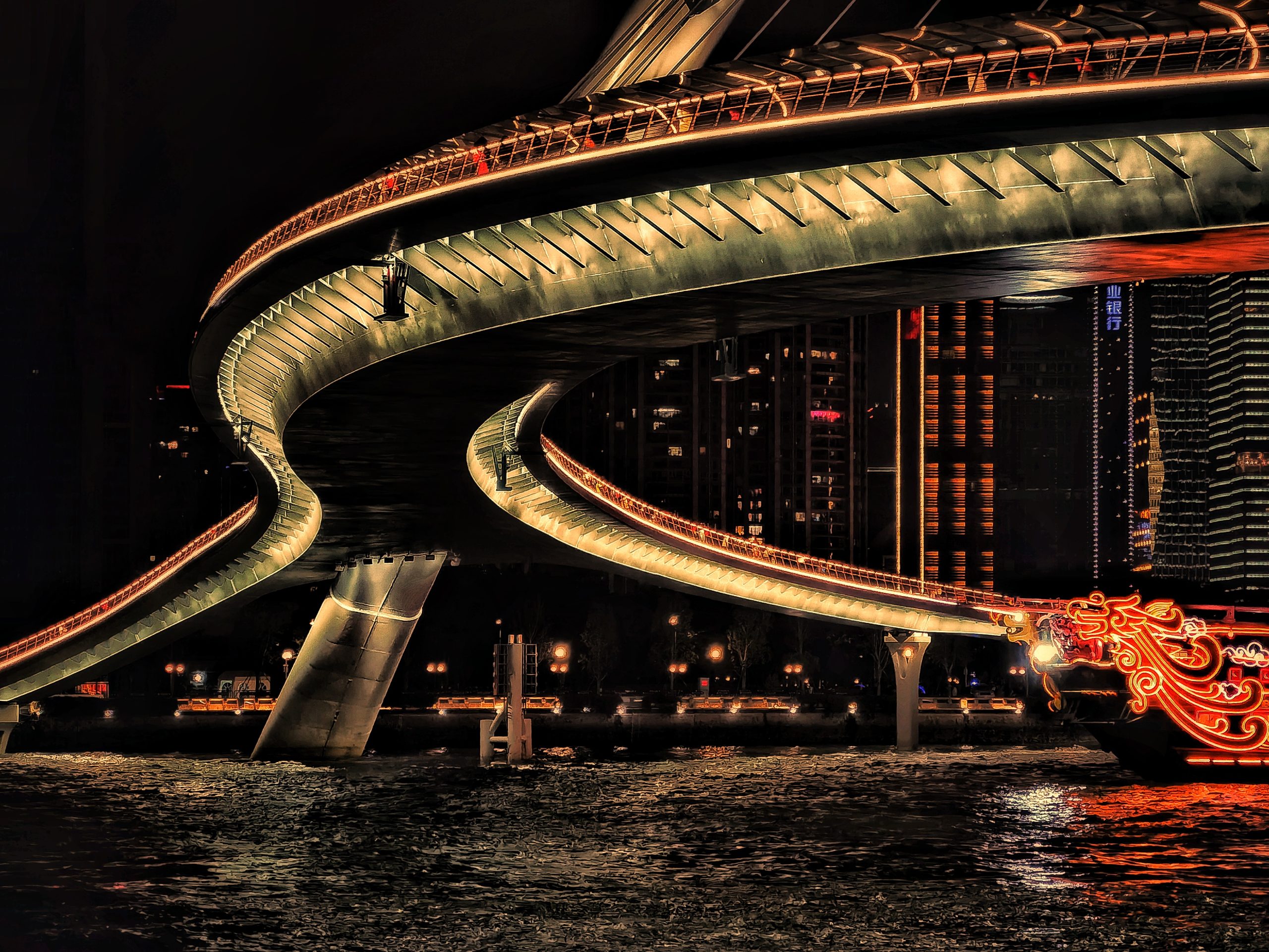 Shanghai & Beyond: Classic Golden Triangle 3-Day China Tour IV