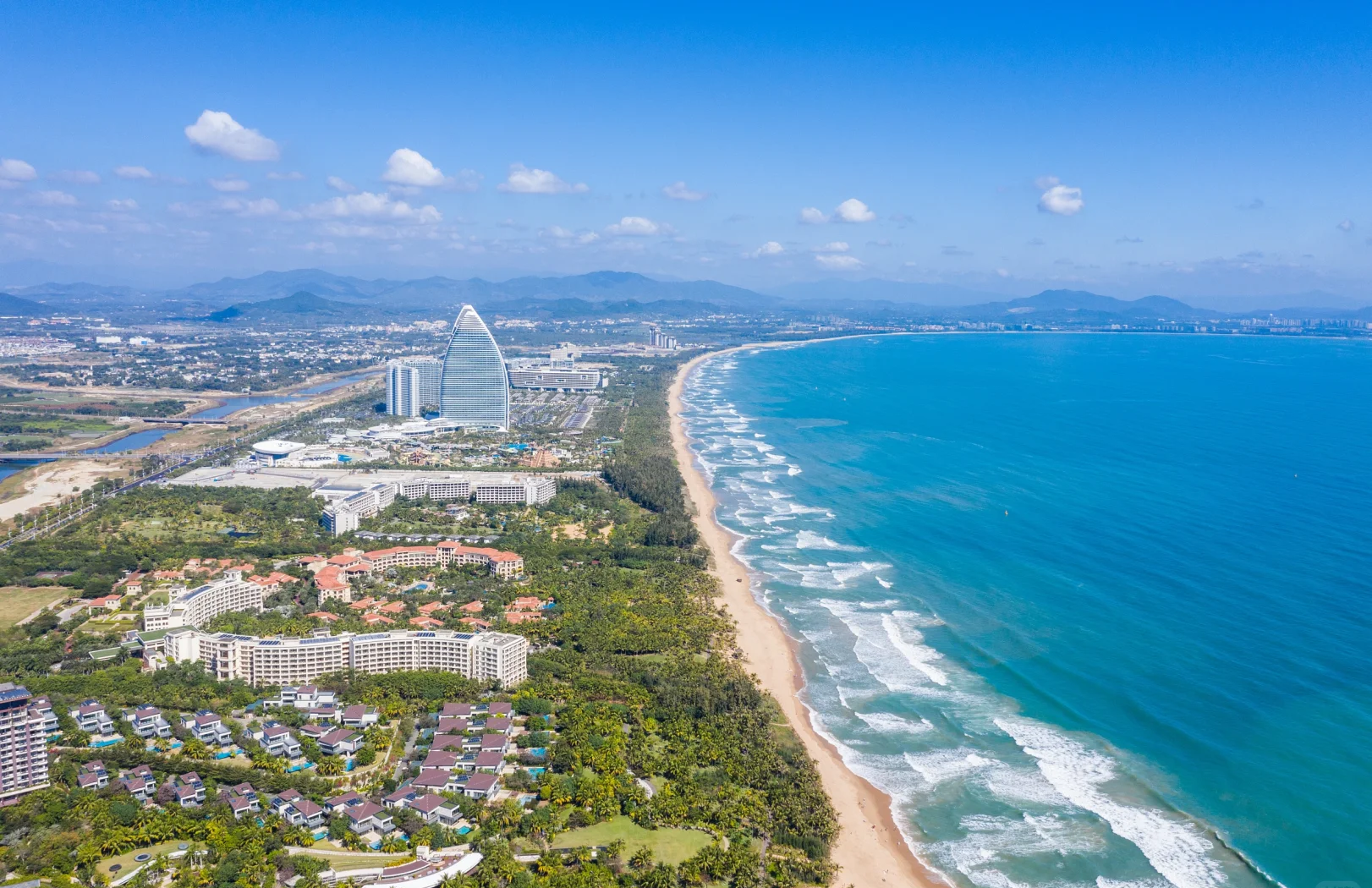 Hainan & Beyond: Island & Rainforest 3-Day China Tour