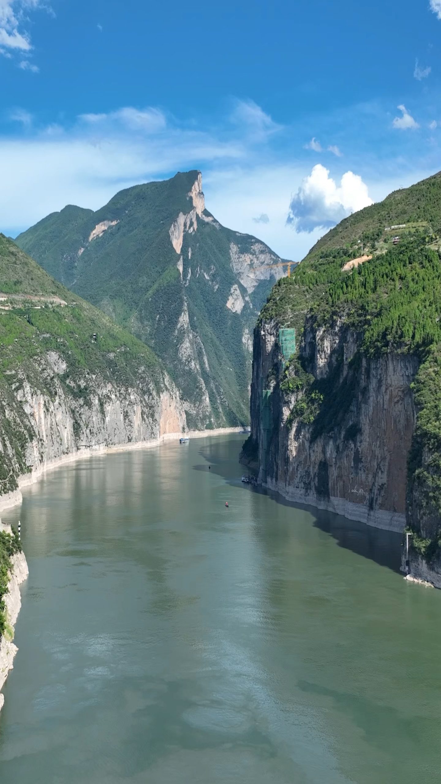 Yangtze Delta Depth & Beyond: Yangtze River Legends 7-Day China Tour II