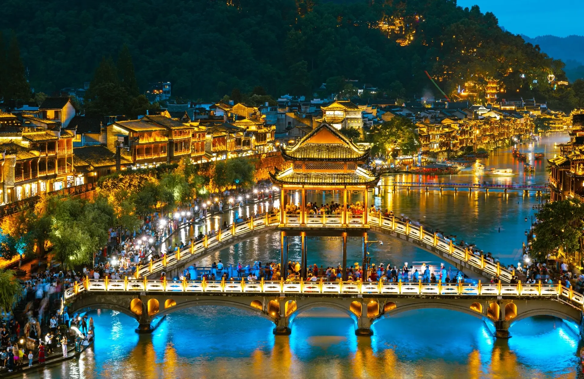 Zhangjiajie & Beyond: Karst Wonders 7-Day China Tour