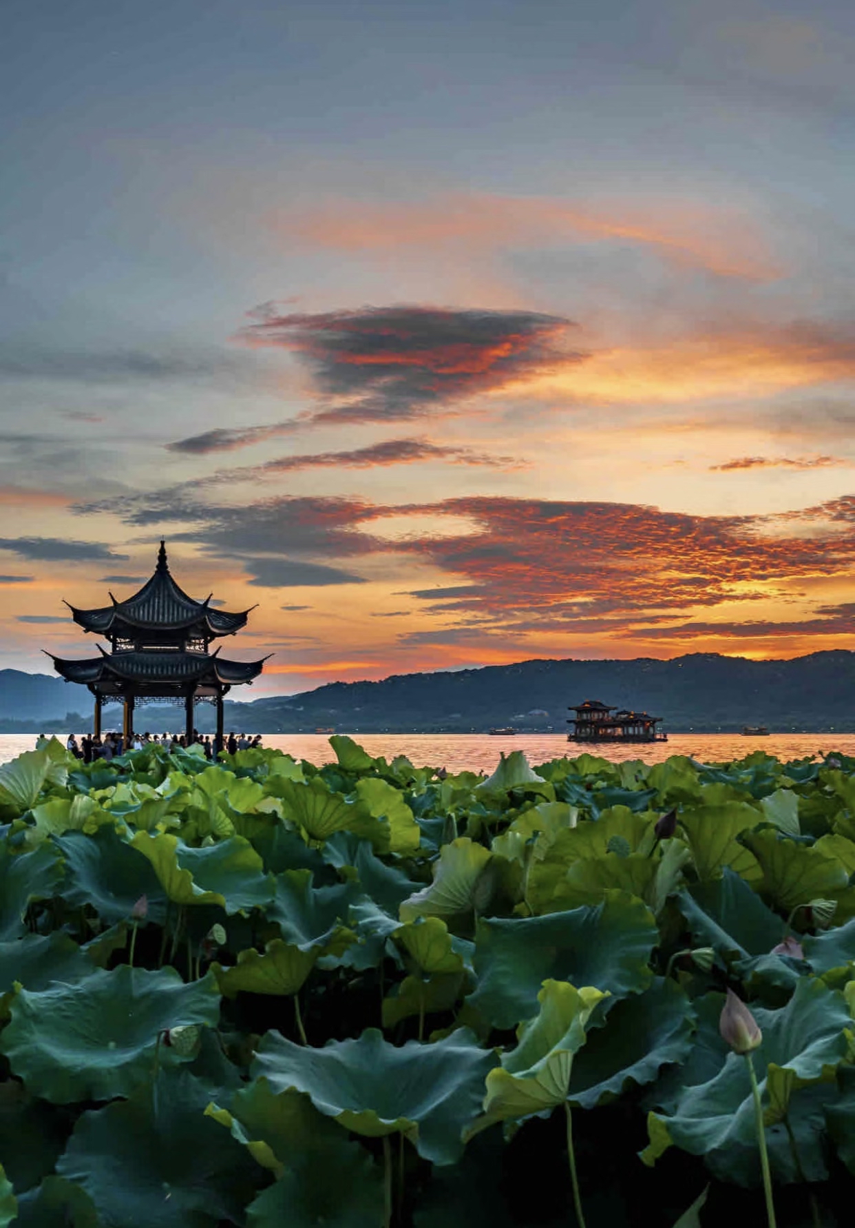 Shanghai & Beyond: Classic Golden Triangle 9-Day China Tour IV