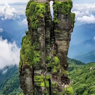 Guizhou & Beyond: Tea Horse Road 9-Day China Tour